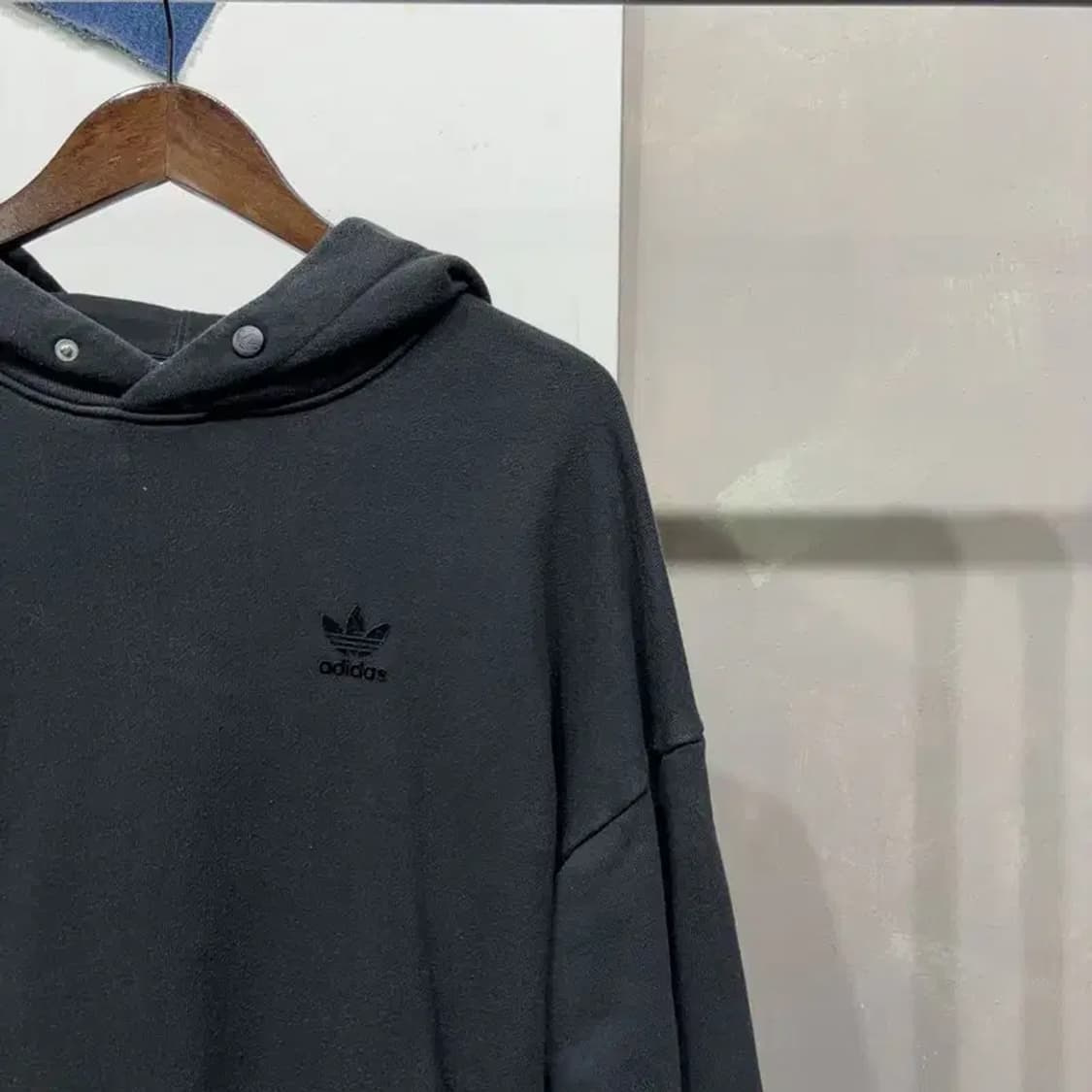 (100) 아디다스 오리지널 스트릿 에센셜 버튼 후드티 상품이미지3
