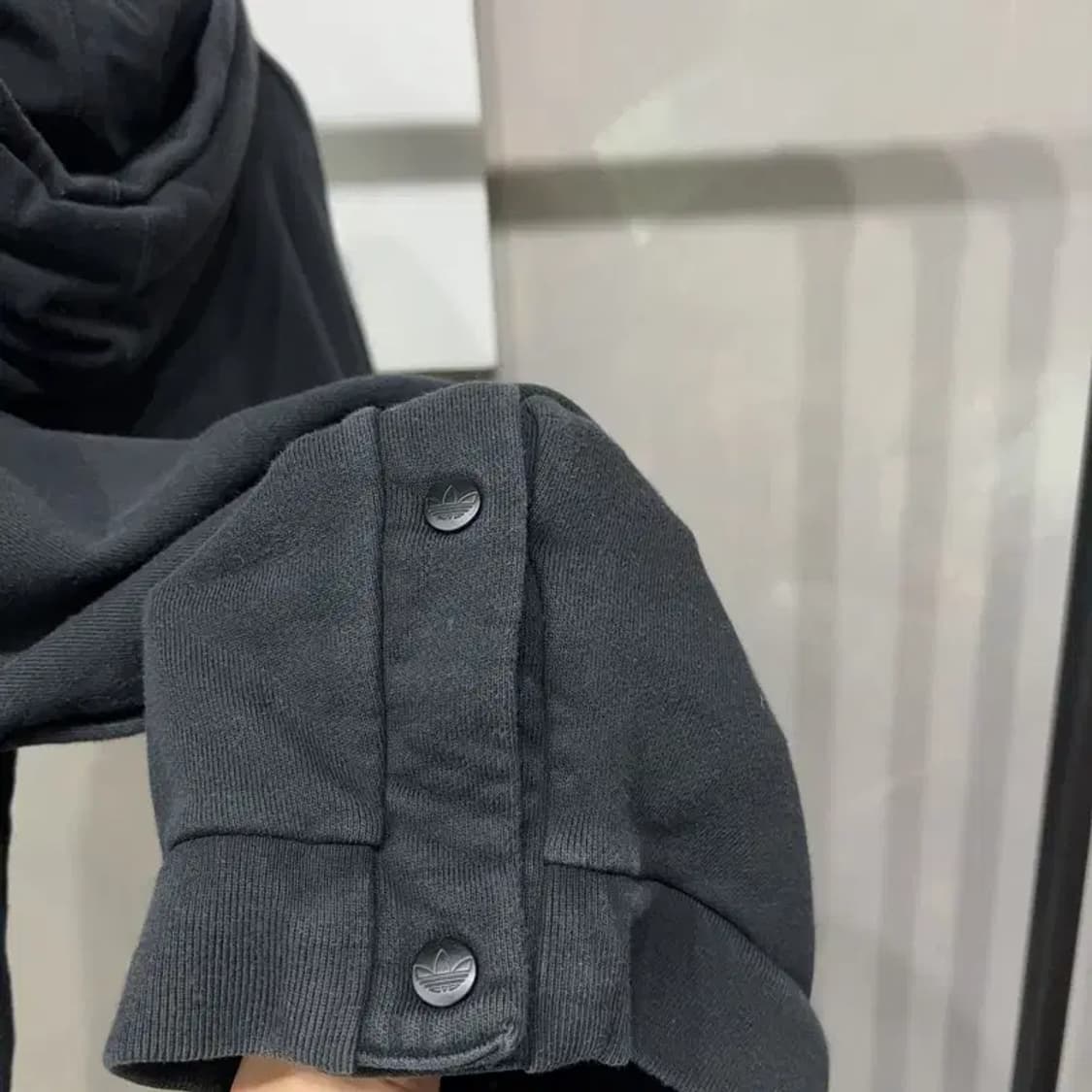 (100) 아디다스 오리지널 스트릿 에센셜 버튼 후드티 상품이미지5