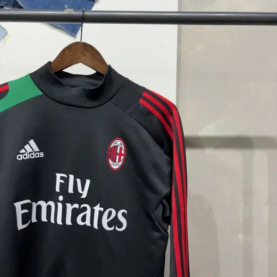 (100) 아디다스 AC밀란 스포츠 목폴라 기능성 긴팔 티 상품이미지3
