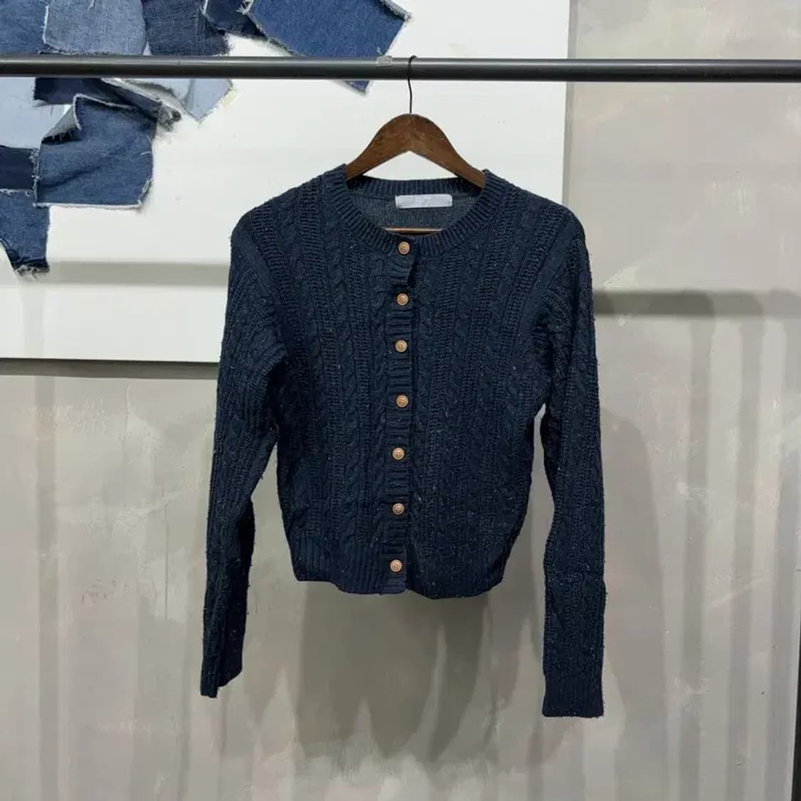 (95) 에잇세컨즈 여성 캐주얼 크롭 라운드 가디건 상품이미지1