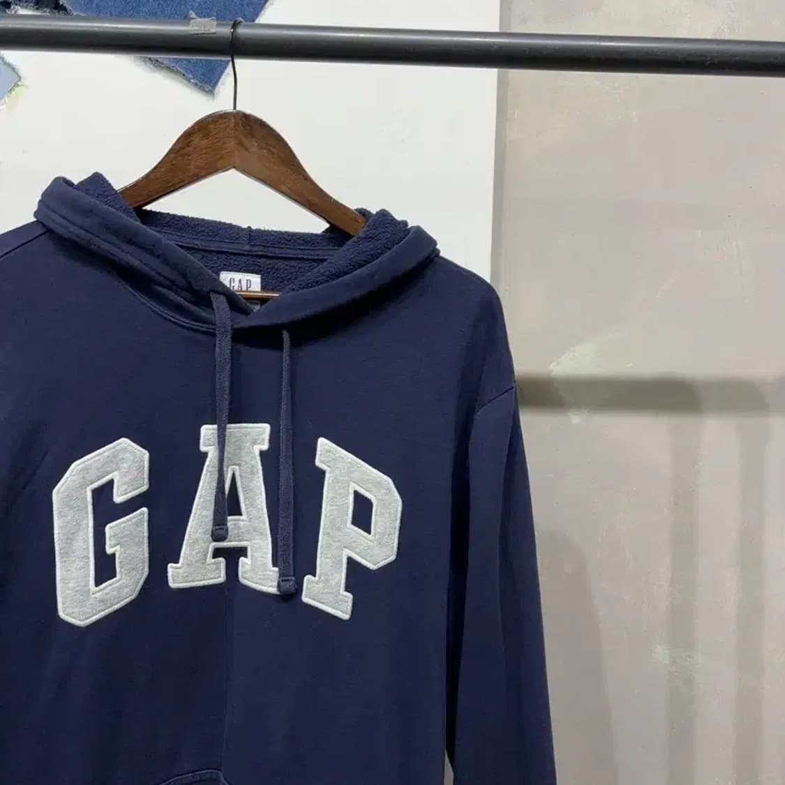 (105) GAP 갭 Y2K 빈티지 기모 자수 후드티 상품이미지3