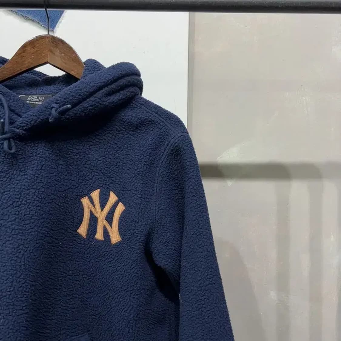 (95) MLB 뉴욕양키스 뽀글이 후리스 후드티 상품이미지3