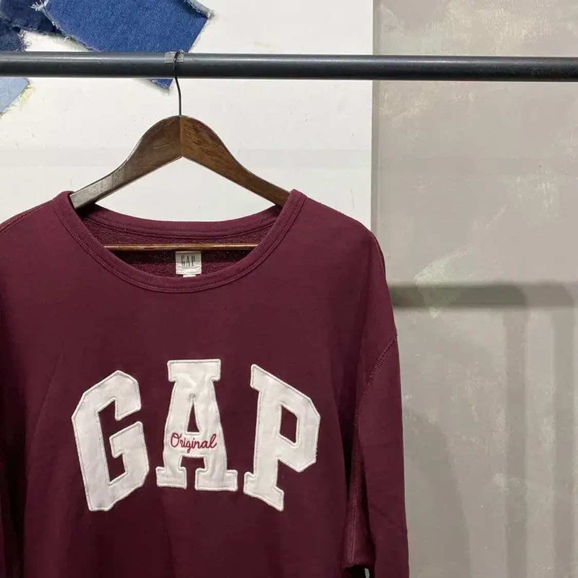 (110) GAP 갭 캐주얼 빅로고 자수 기모 맨투맨 긴팔 티 상품이미지3