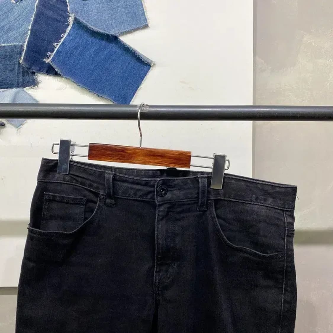 (32인치) 게스 빈티지 캐주얼 9부 스판 흑청바지 블랙진 상품이미지2