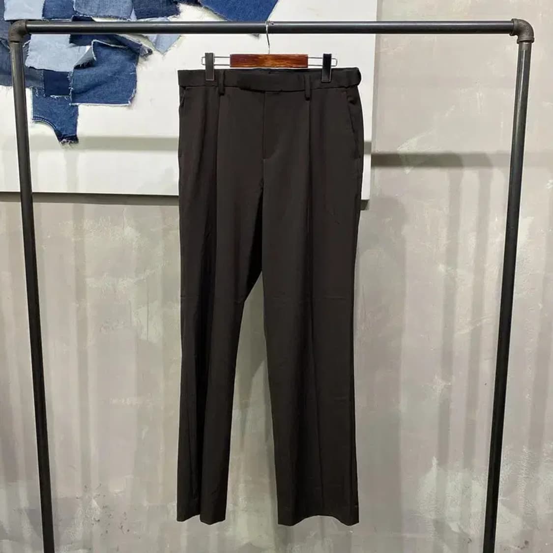 (33인치) 무신사스탠다드 와이드핏 핀턱 슬랙스 바지 상품이미지1