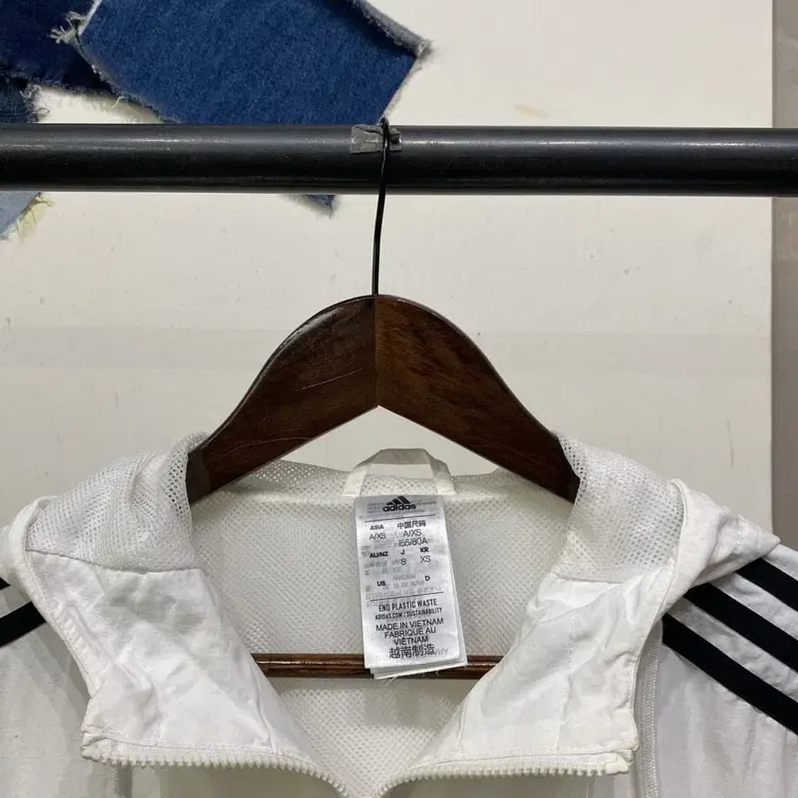 (95) 아디다스 여성 화이트 크롭 바람막이 자켓 상품이미지2