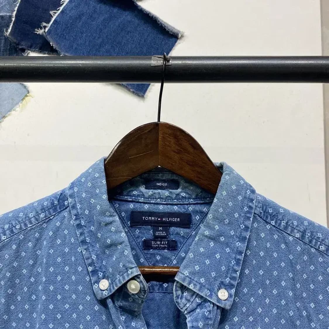 (100) 타미힐피거 캐주얼 슬림핏 패턴 데님 셔츠 청남방 상품이미지2
