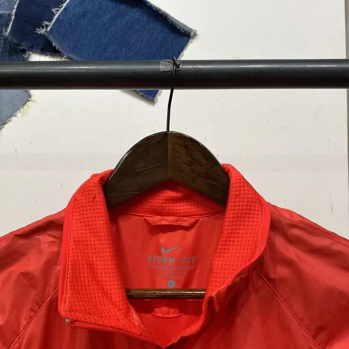 (95) 나이키 여성 운동 스톰핏 바람막이 자켓 상품이미지2