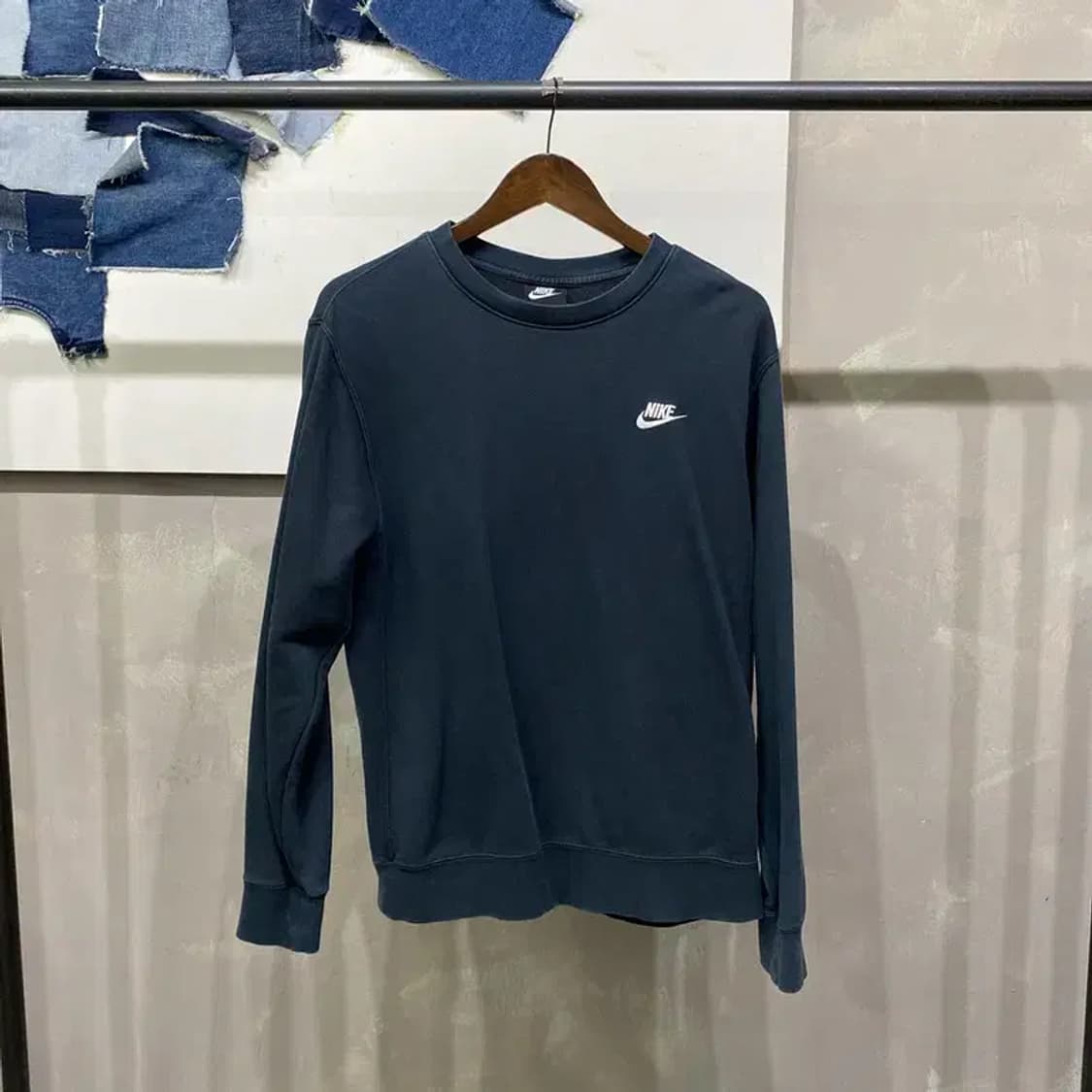 (95) 나이키 캐주얼 자수 맨투맨 긴팔 티 상품이미지1