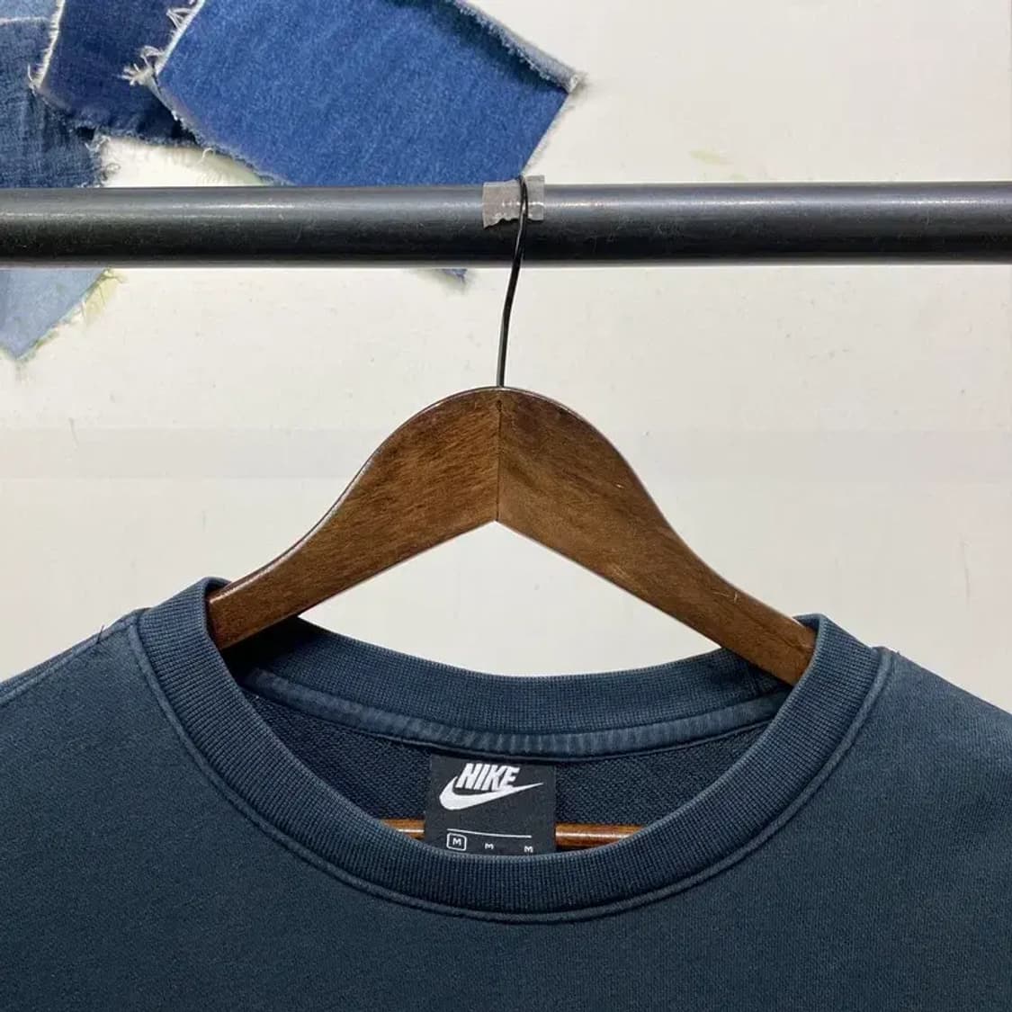 (95) 나이키 캐주얼 자수 맨투맨 긴팔 티 상품이미지2