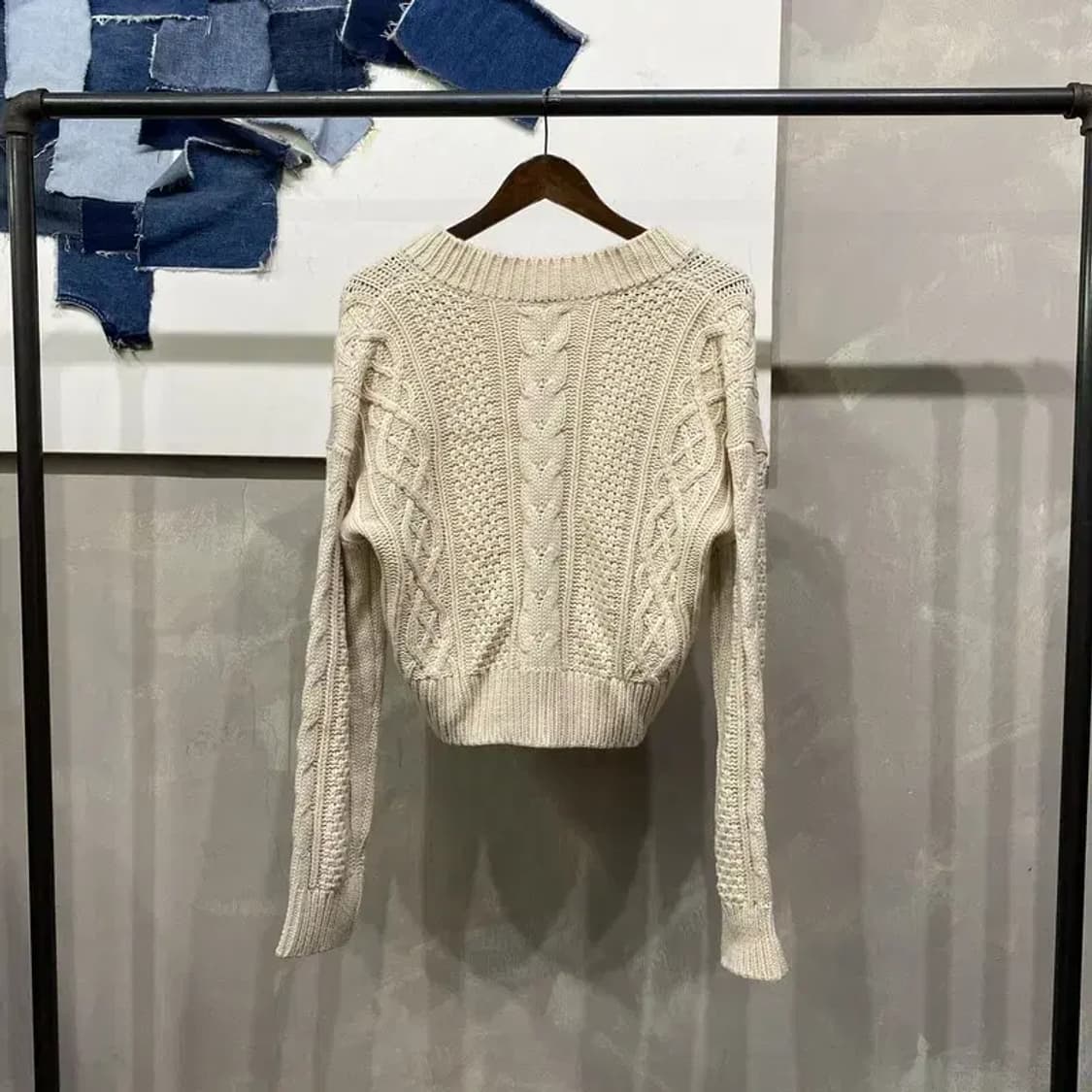 (90) 미쏘 여성 캐주얼 브이넥 꽈배기 케이블 니트 상품이미지4