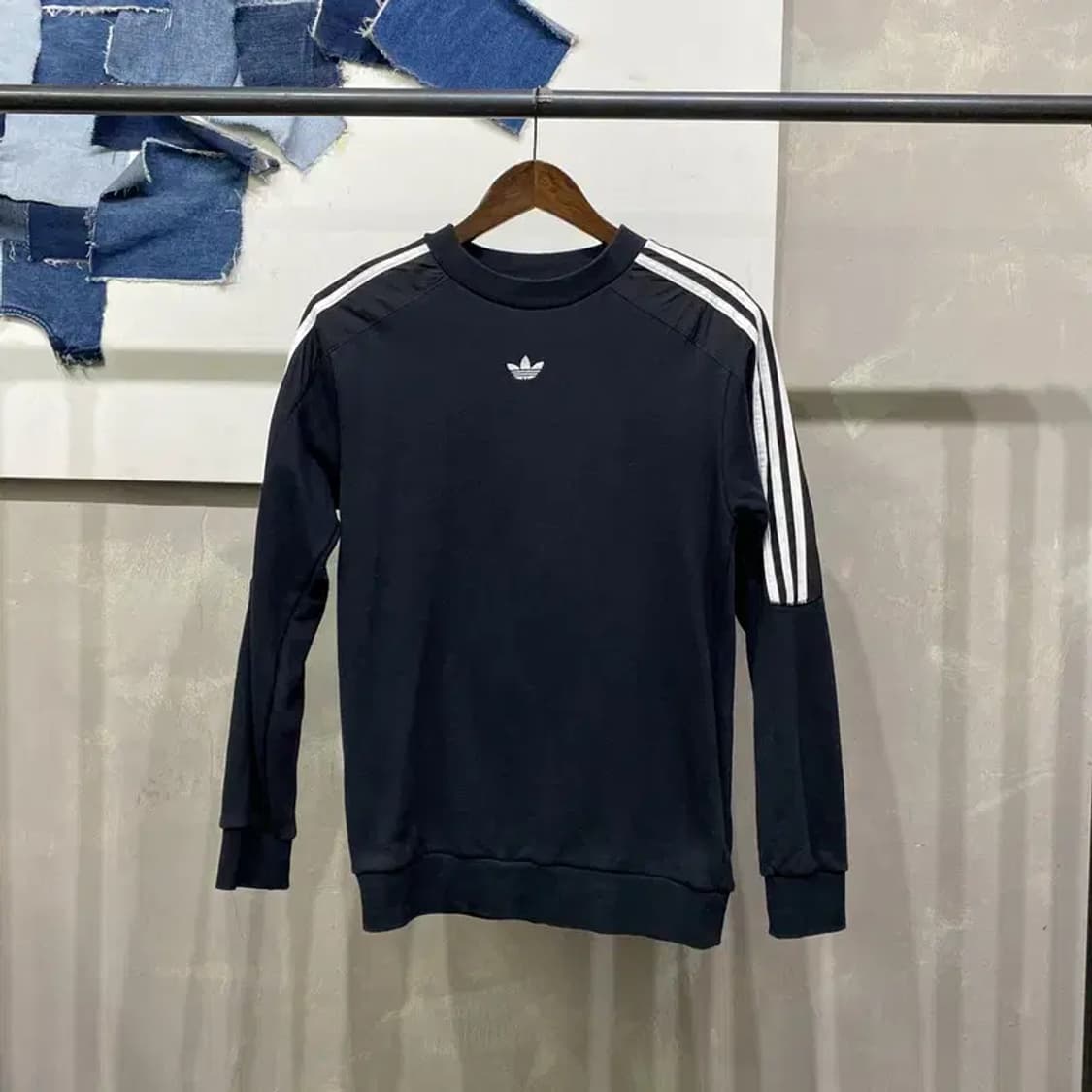 (90) 아디다스 스트릿 캐주얼 센터 파이어버드 맨투맨 긴팔 티 상품이미지1