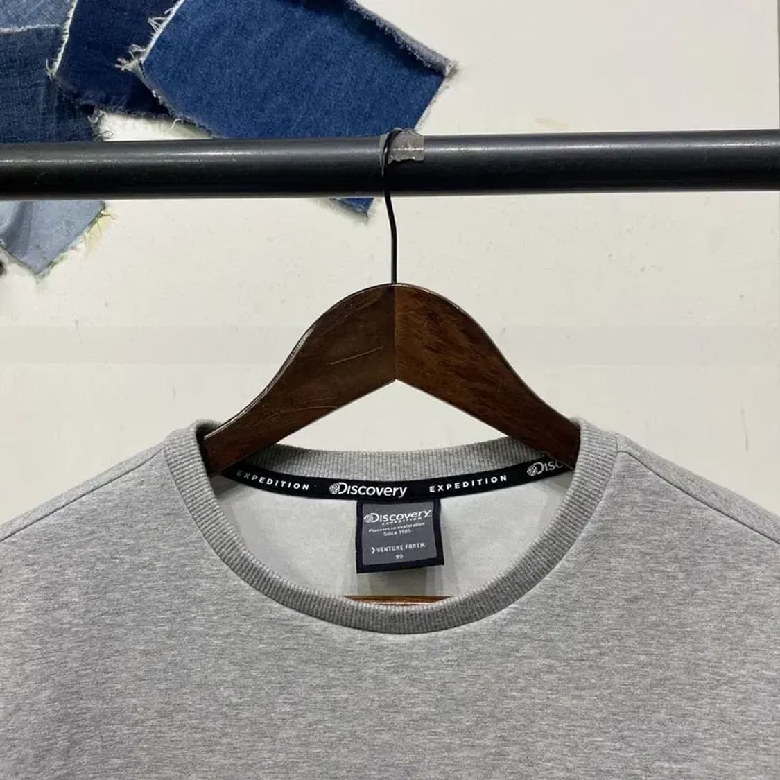 (90) 디스커버리 아웃도어 캐주얼 맨투맨 긴팔 티 상품이미지2