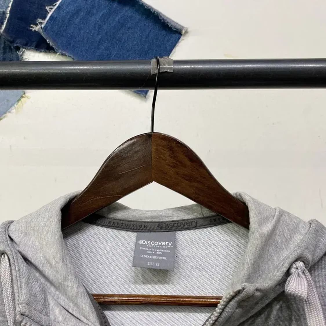 (95) 디스커버리 여성 캐주얼 자수 후드집업 자켓 상품이미지2