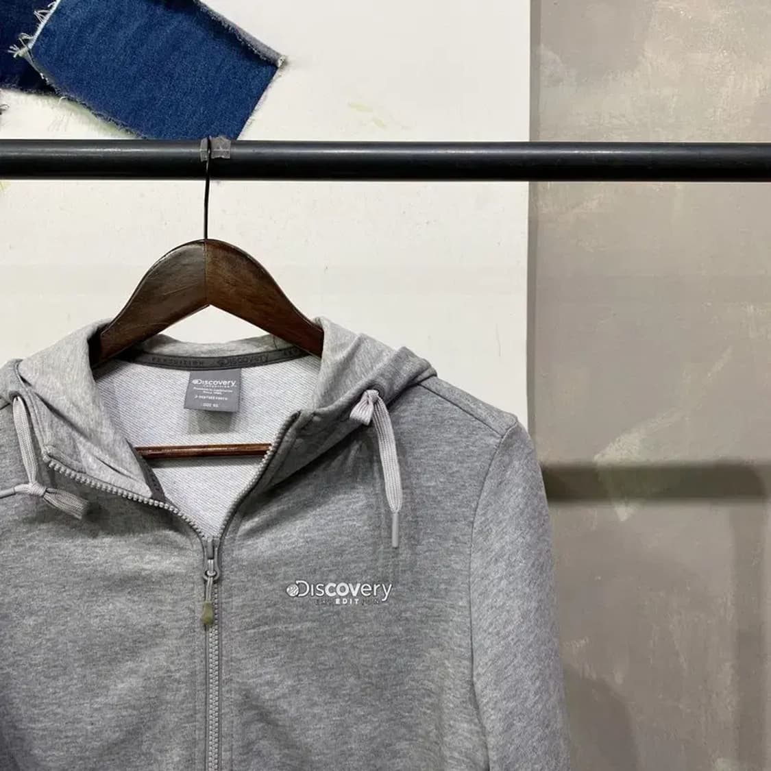 (95) 디스커버리 여성 캐주얼 자수 후드집업 자켓 상품이미지3