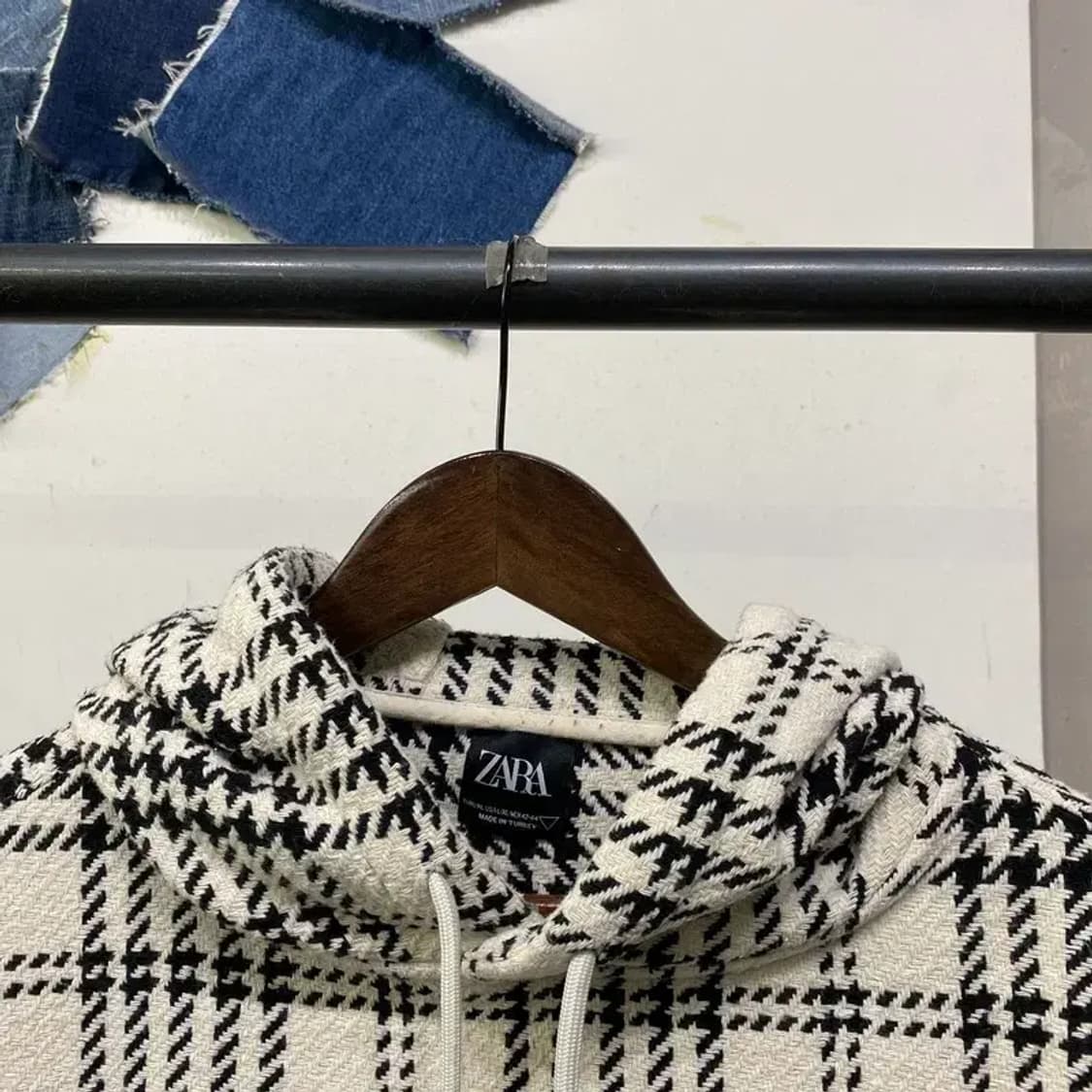 (100) 자라 ZARA 여성 캐주얼 비스코스 체크 후드티 상품이미지2