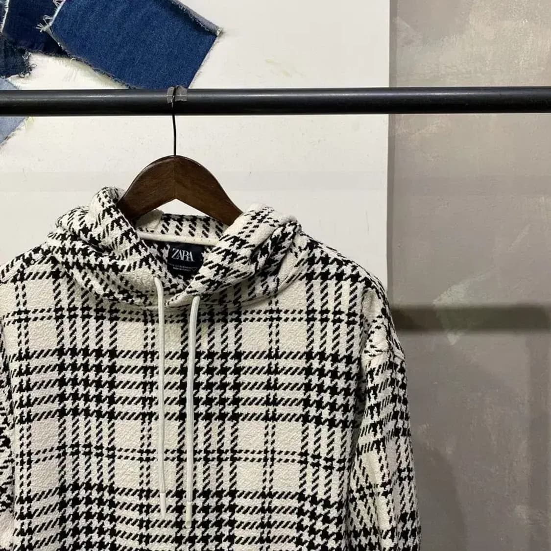 (100) 자라 ZARA 여성 캐주얼 비스코스 체크 후드티 상품이미지3