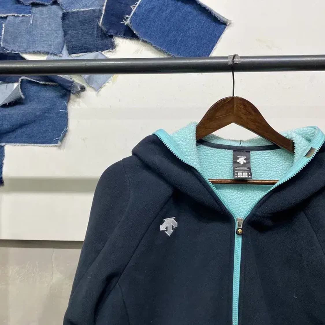 (100) 데상트 캐주얼 양털 기모 후리스 후드집업 자켓 상품이미지3