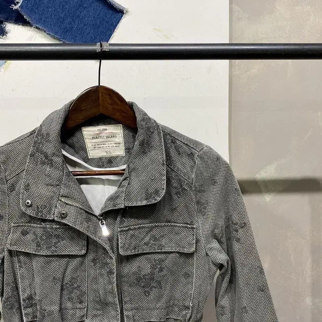 (85) 플라스틱아일랜드 여성 캐주얼 플라워패턴 필드 야상자켓 상품이미지3