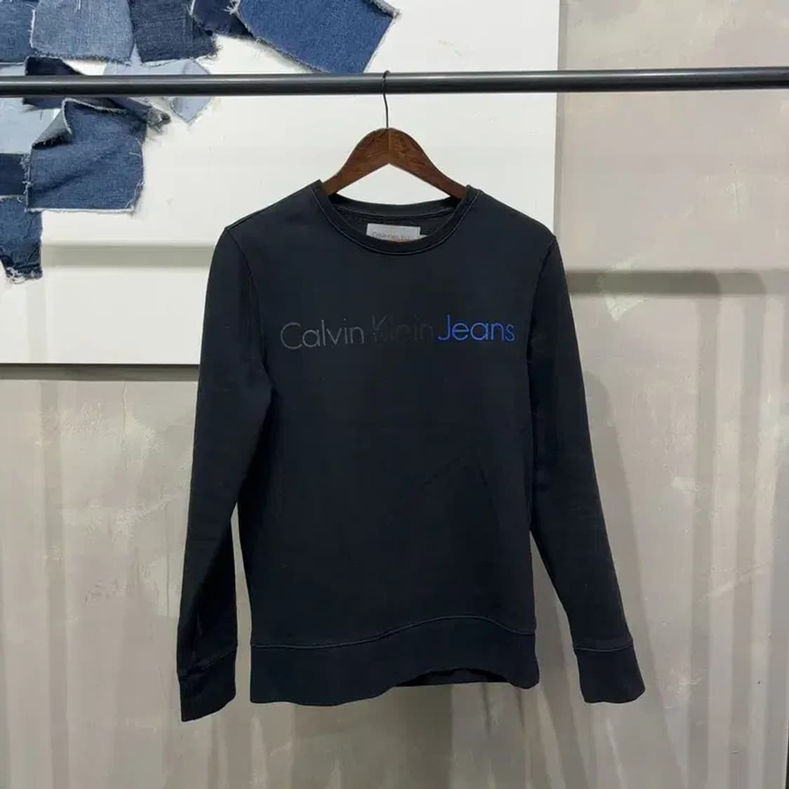 (90) 캘빈클라인 CK 캐주얼 기모 프린팅 맨투맨 긴팔 티 상품이미지1