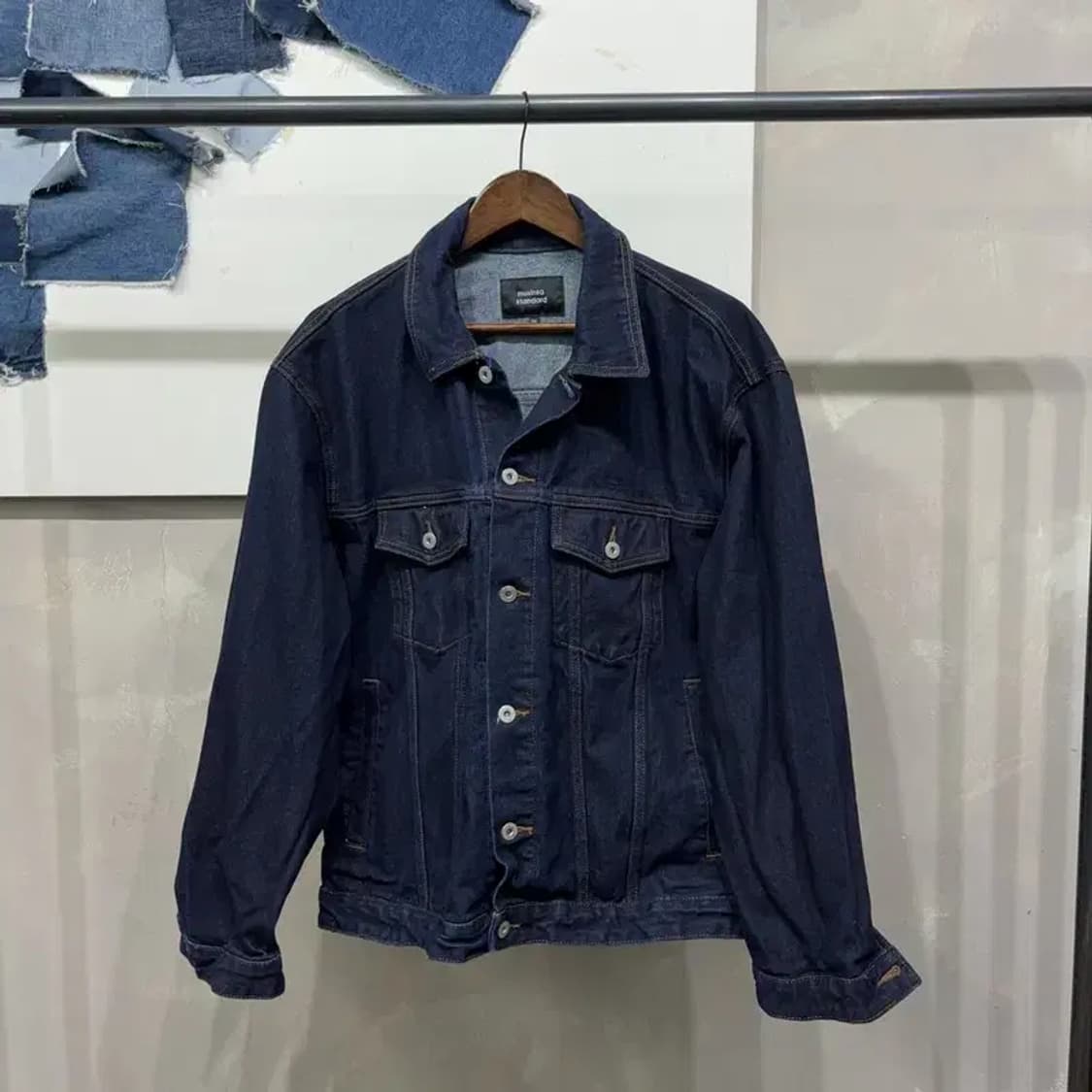 (110) 무신사스탠다드 무탠다드 트러커 진청데님 자켓 상품이미지1