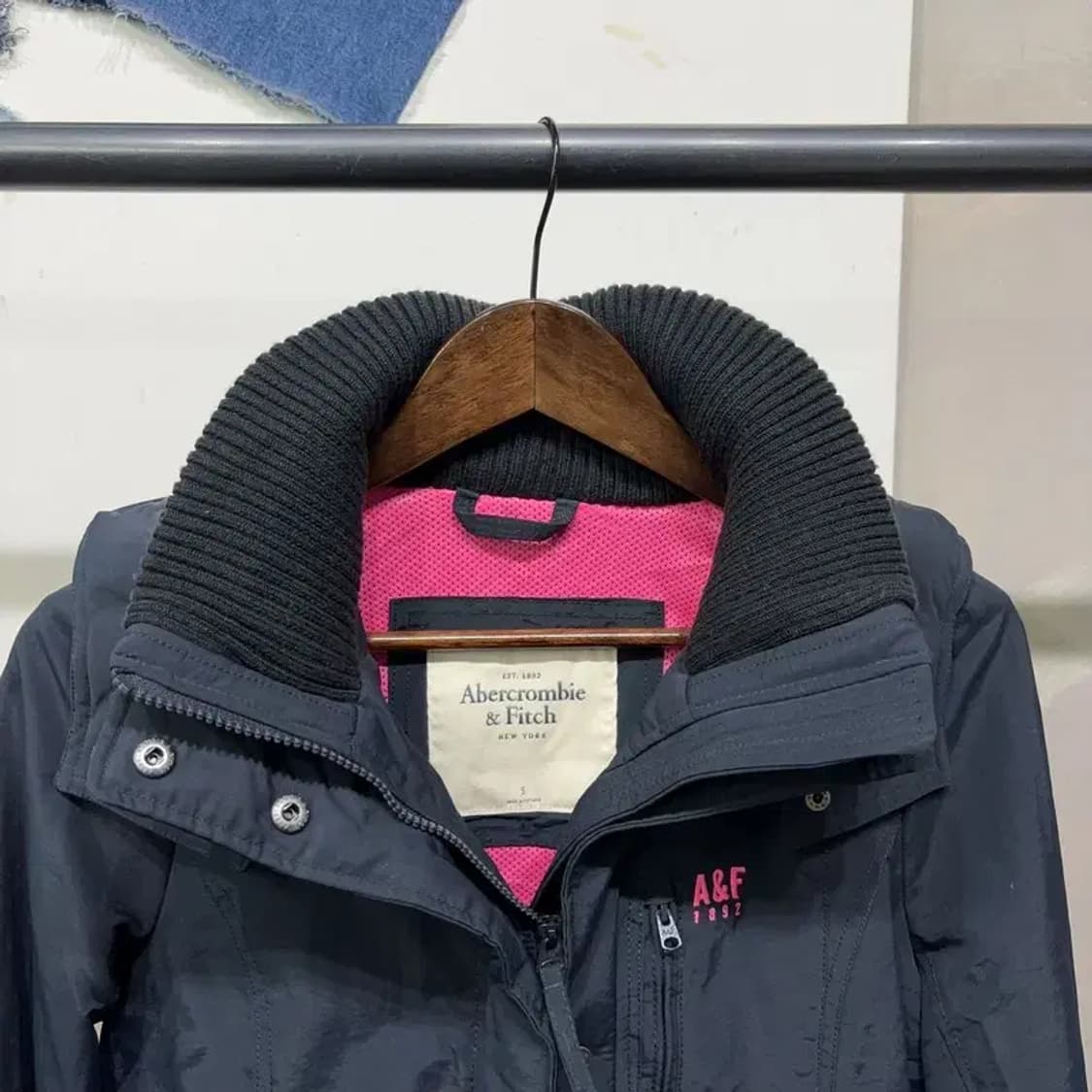 (90) 아베크롬비 여성 캐주얼 네이비 자켓 상품이미지2