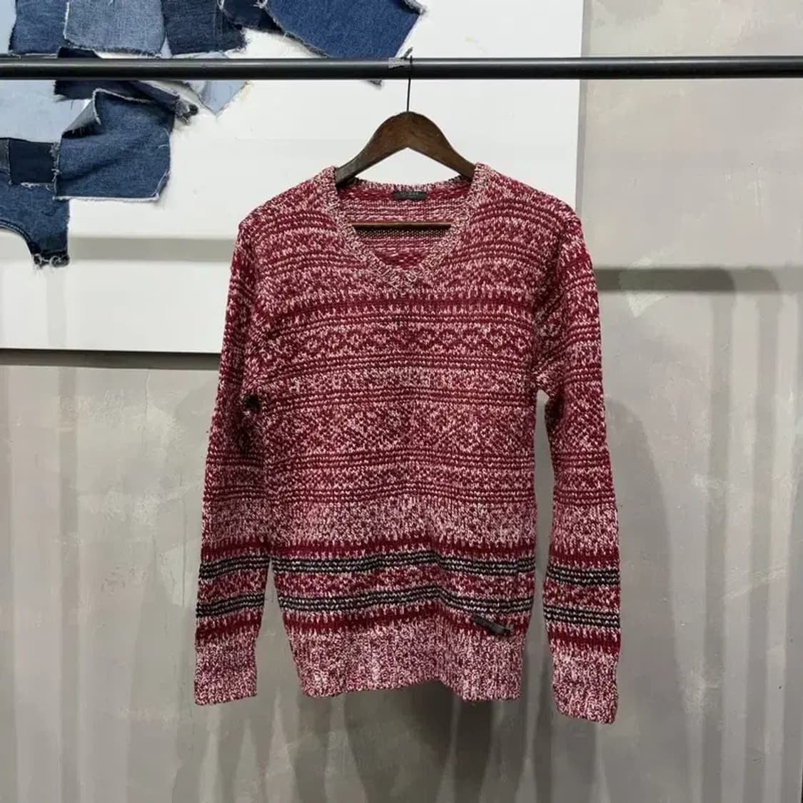 (90) 게스 캐주얼 에스닉 울 브이넥 니트 상품이미지1