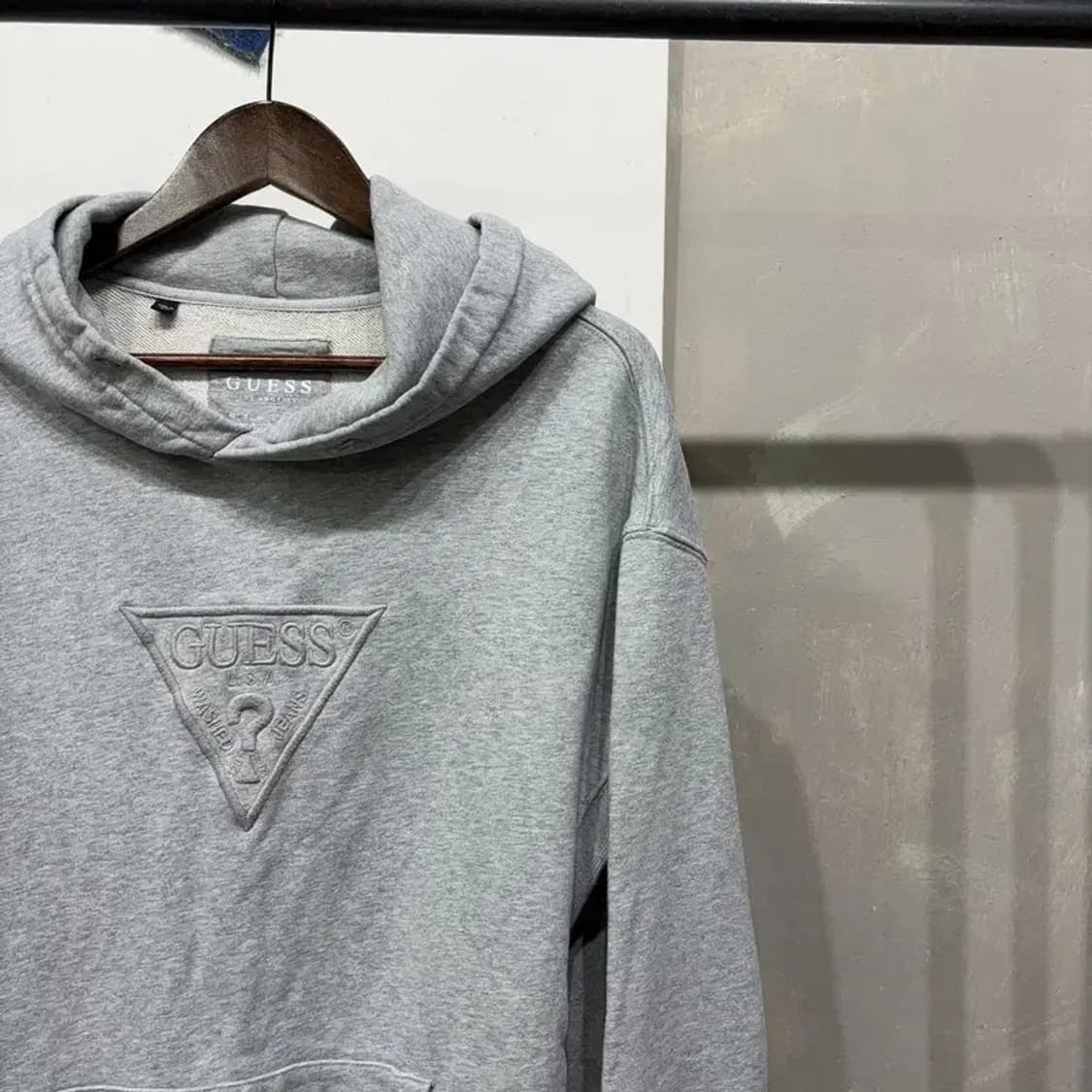 (105) 게스 캐주얼 스트릿 빅로고 후드티 상품이미지3