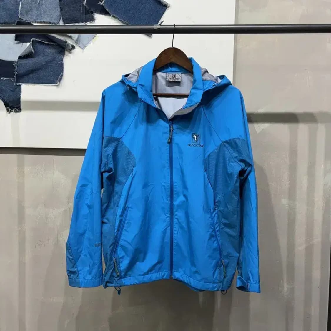 (100) 블랙야크 여성 등산 아웃도어 윈드스토퍼 바람막이 자켓 상품이미지1