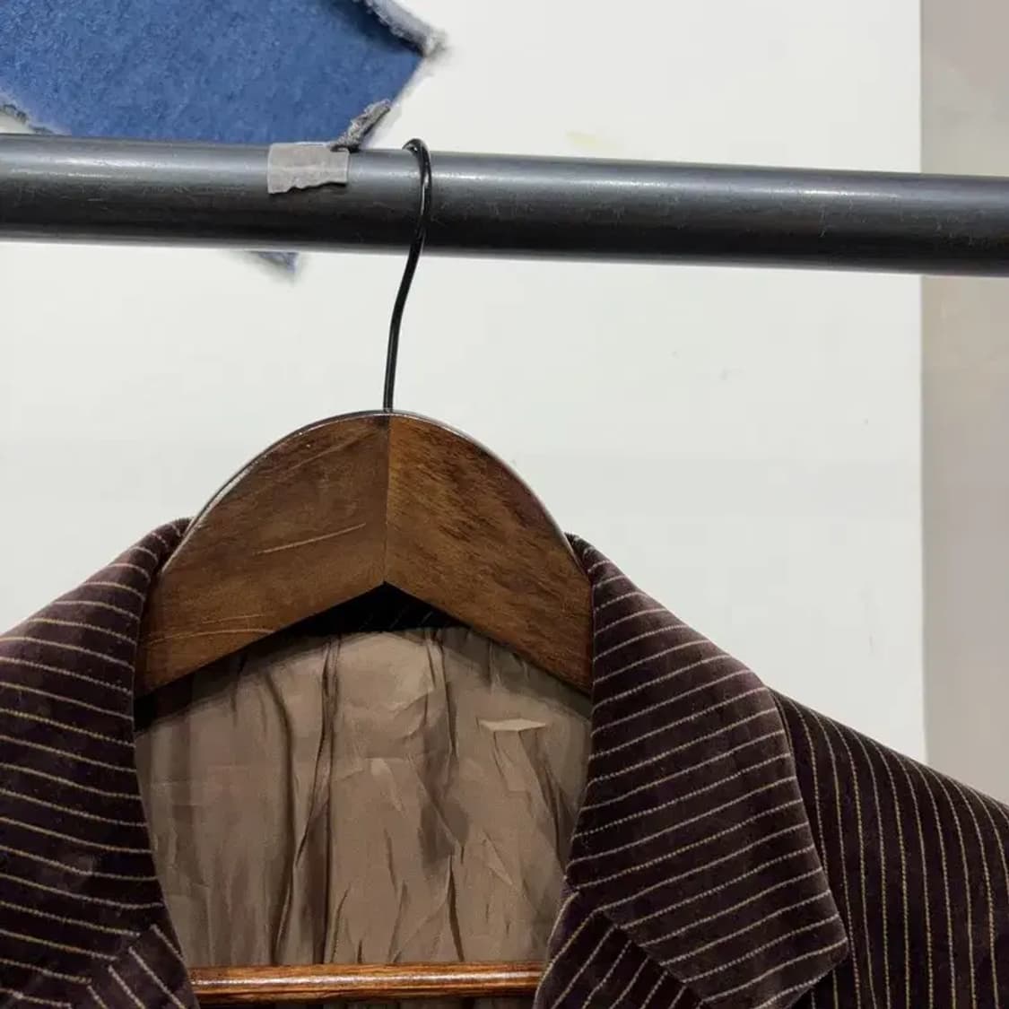 (100) 인터메조 클래식 벨벳 스트라이프 블레이저 자켓 상품이미지2