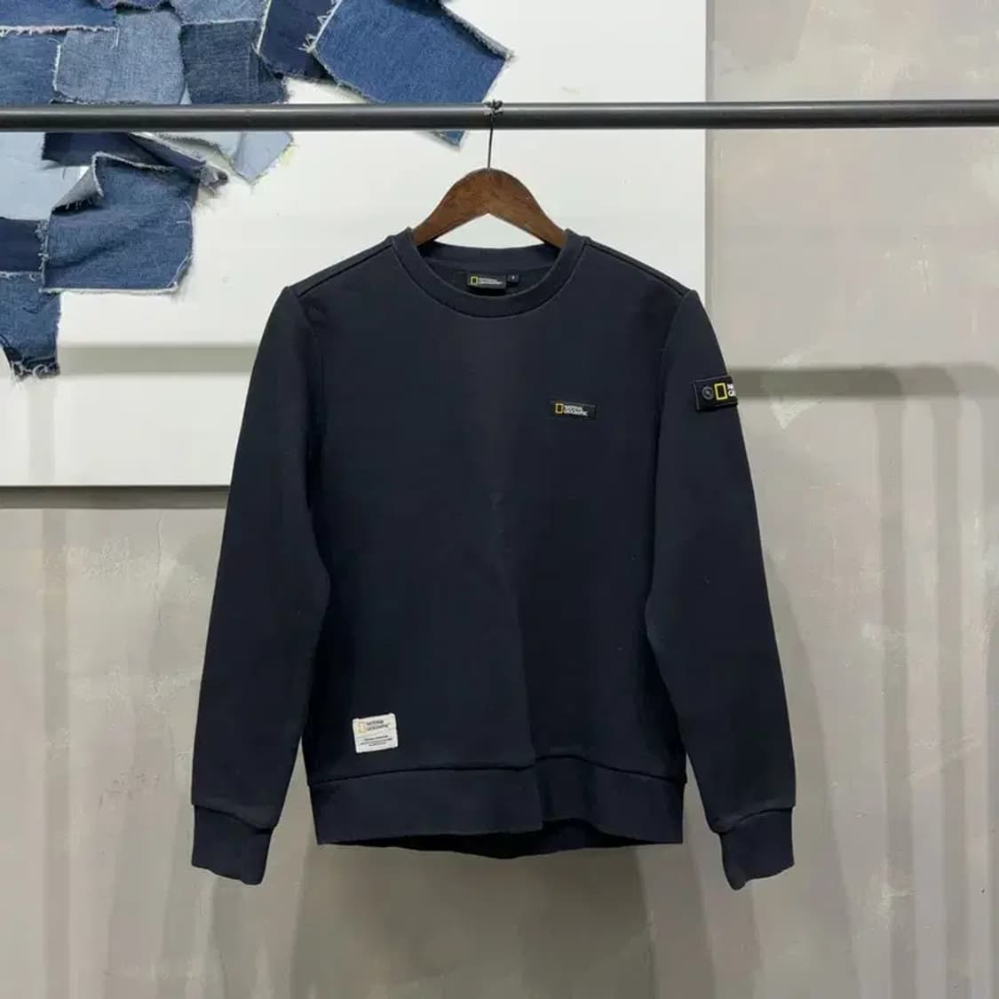 (90) 내셔널지오그래픽 아웃도어 캐주얼 와펜 맨투맨 긴팔 티 상품이미지1