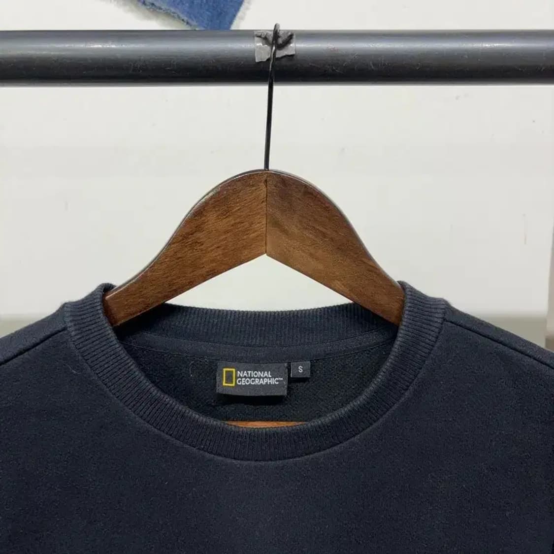 (90) 내셔널지오그래픽 아웃도어 캐주얼 와펜 맨투맨 긴팔 티 상품이미지2