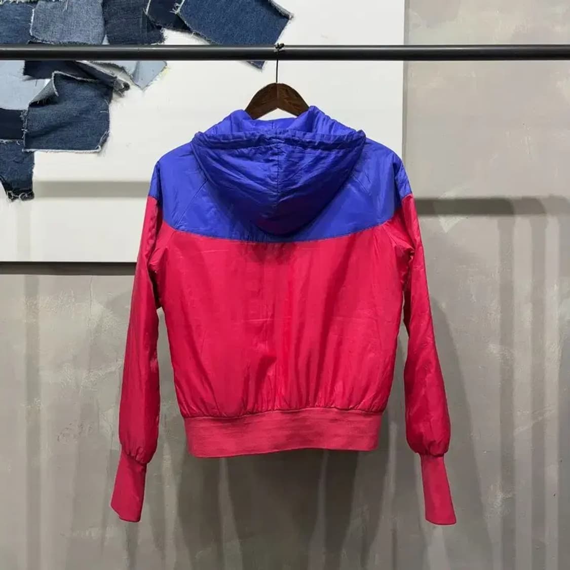 (85) 나이키 여성 스트릿 윈드러너 배색 후드 바람막이 자켓 상품이미지4