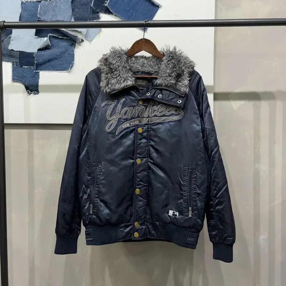 (105) MLB 뉴욕양키스 농구 스트릿 퍼 패딩 바시티 자켓 상품이미지1