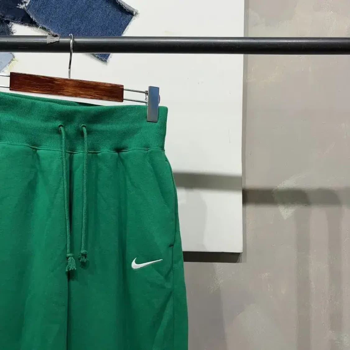 (24~26인치) 나이키 여성 밴딩 기모 조거팬츠 운동바지 상품이미지3