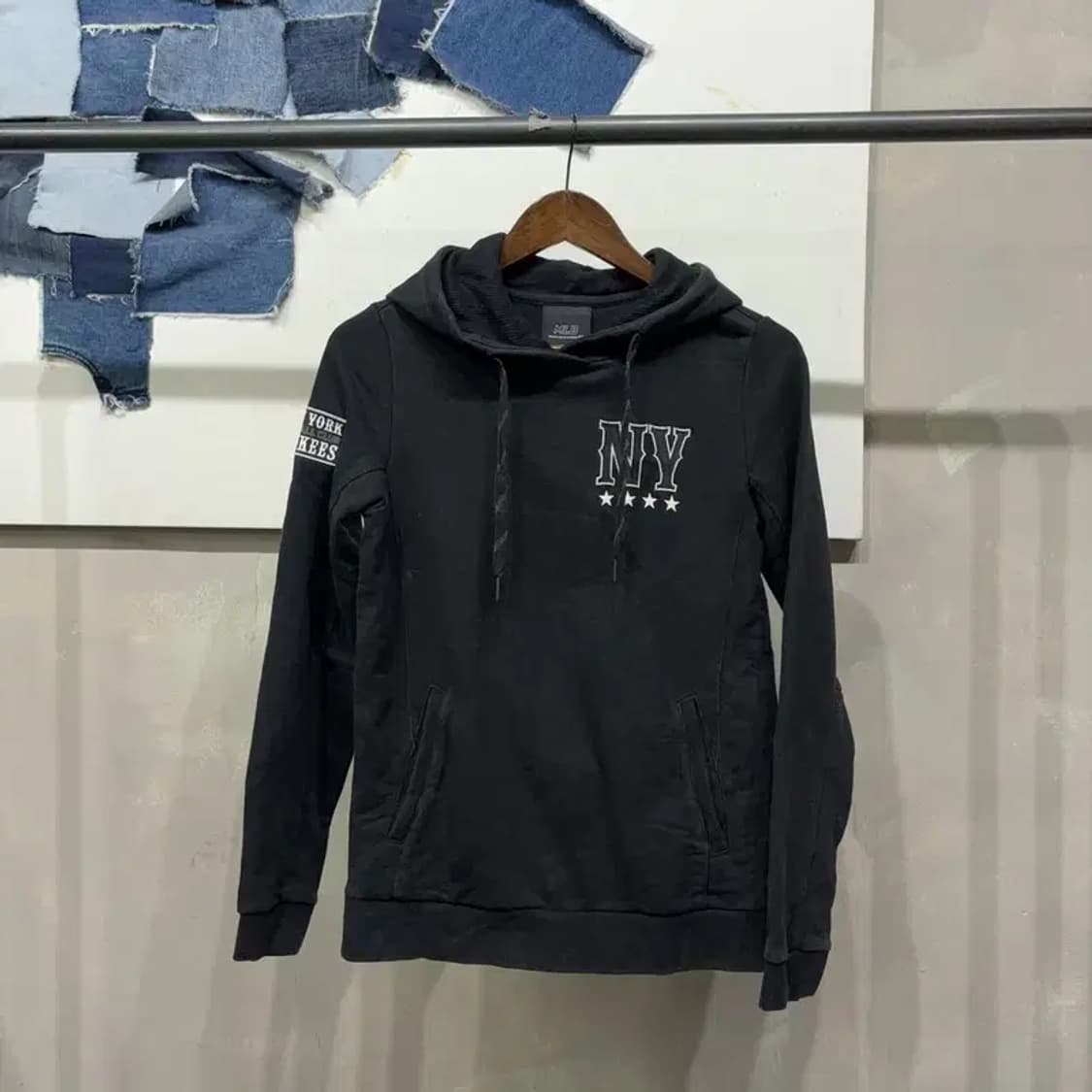 (85) MLB 뉴욕양키스 여성 스트릿 자수 후드티 상품이미지1