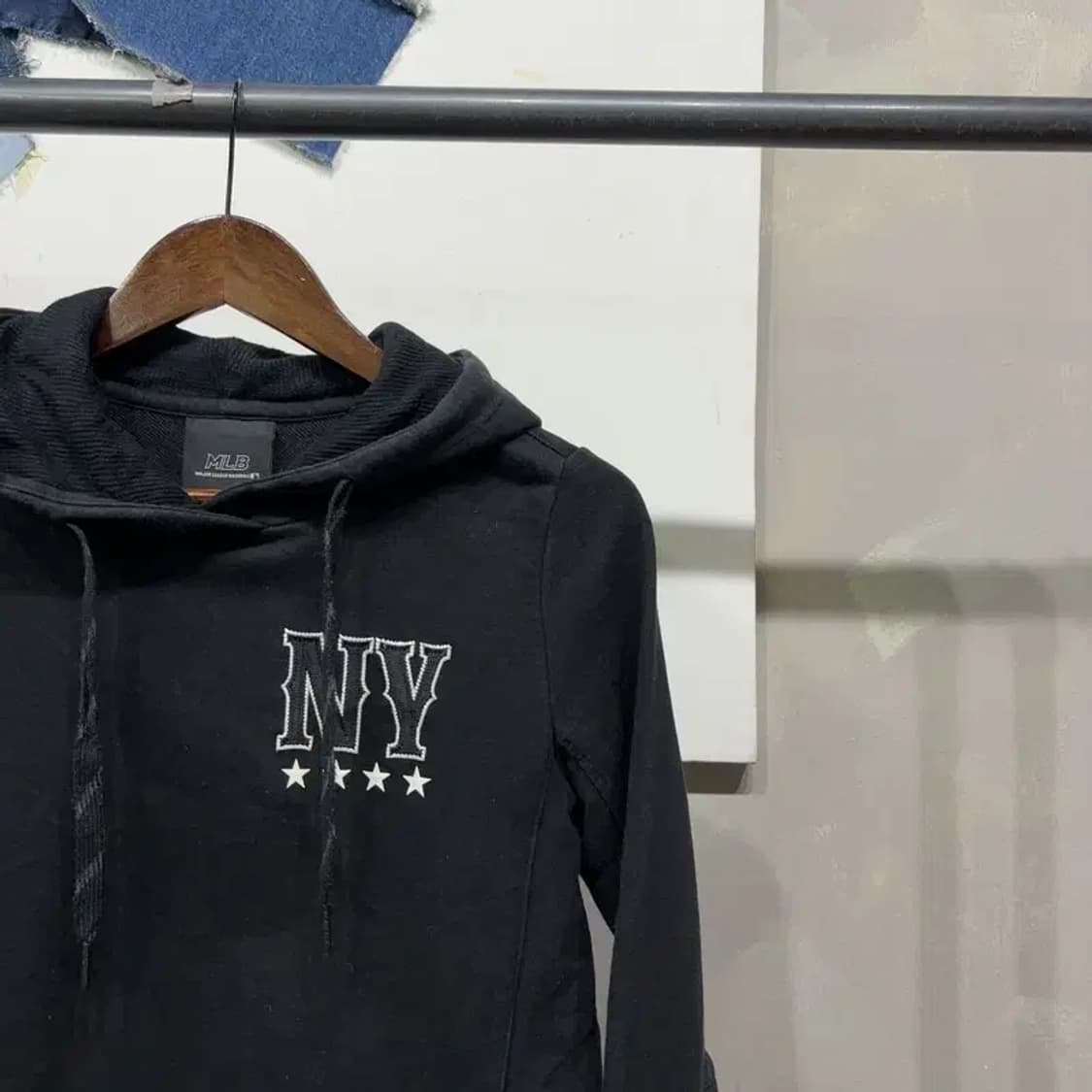 (85) MLB 뉴욕양키스 여성 스트릿 자수 후드티 상품이미지3