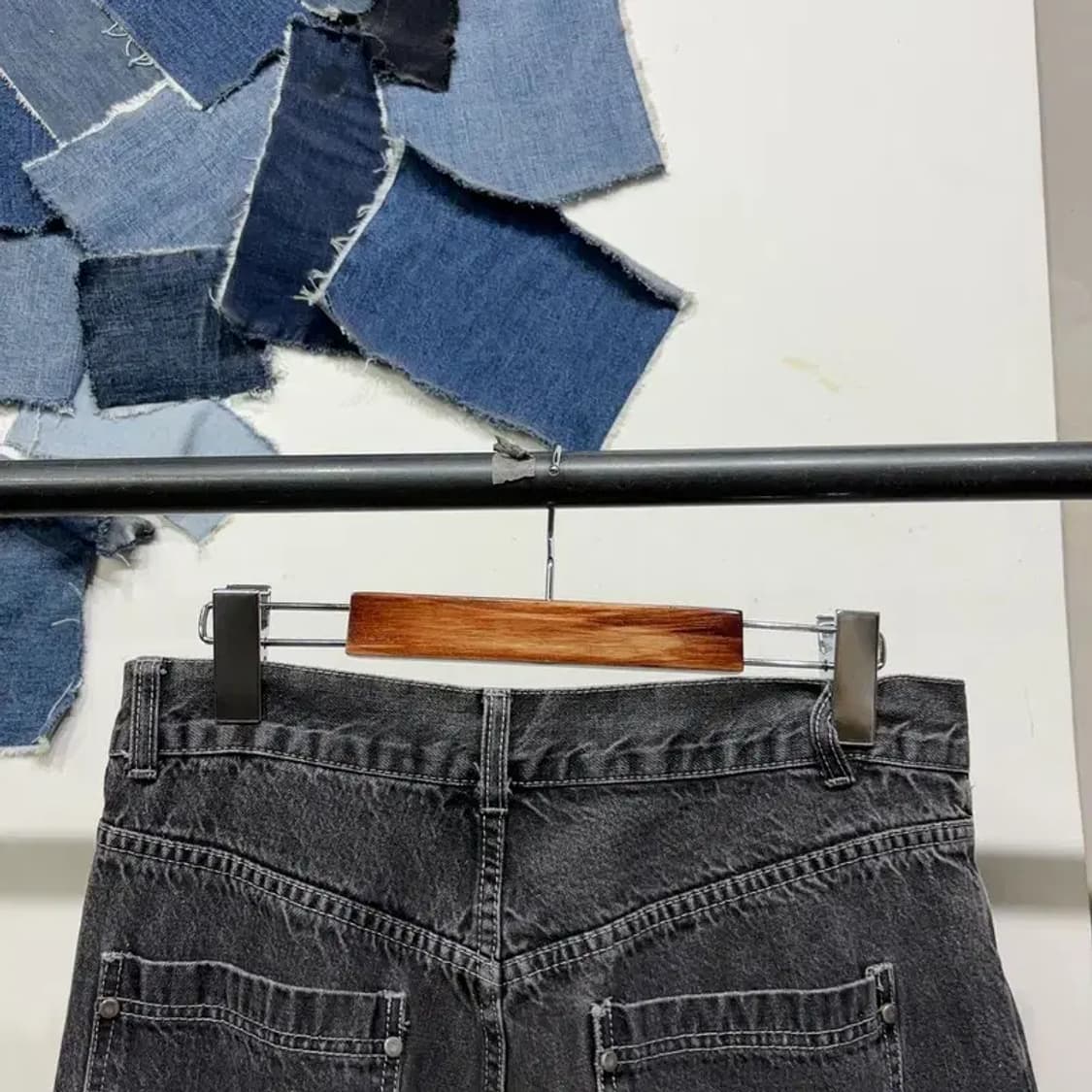 (30인치) 트릴리온 스트릿 절개 흑청바지 데님팬츠 상품이미지4