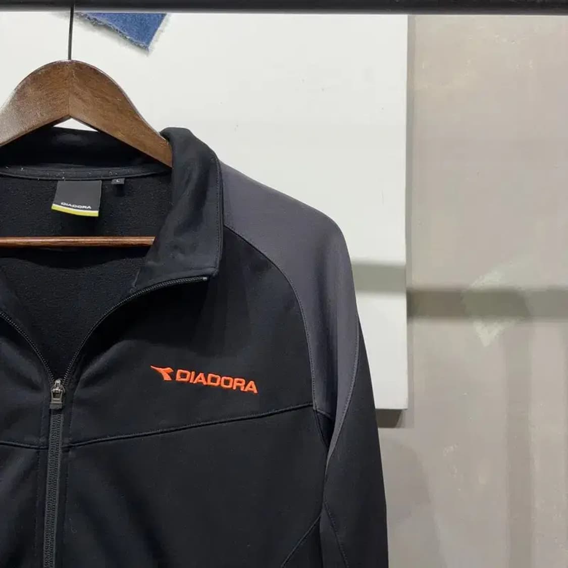 (100) 디아도라 스포츠 캐주얼 기능성 기모 집업 자켓 상품이미지3