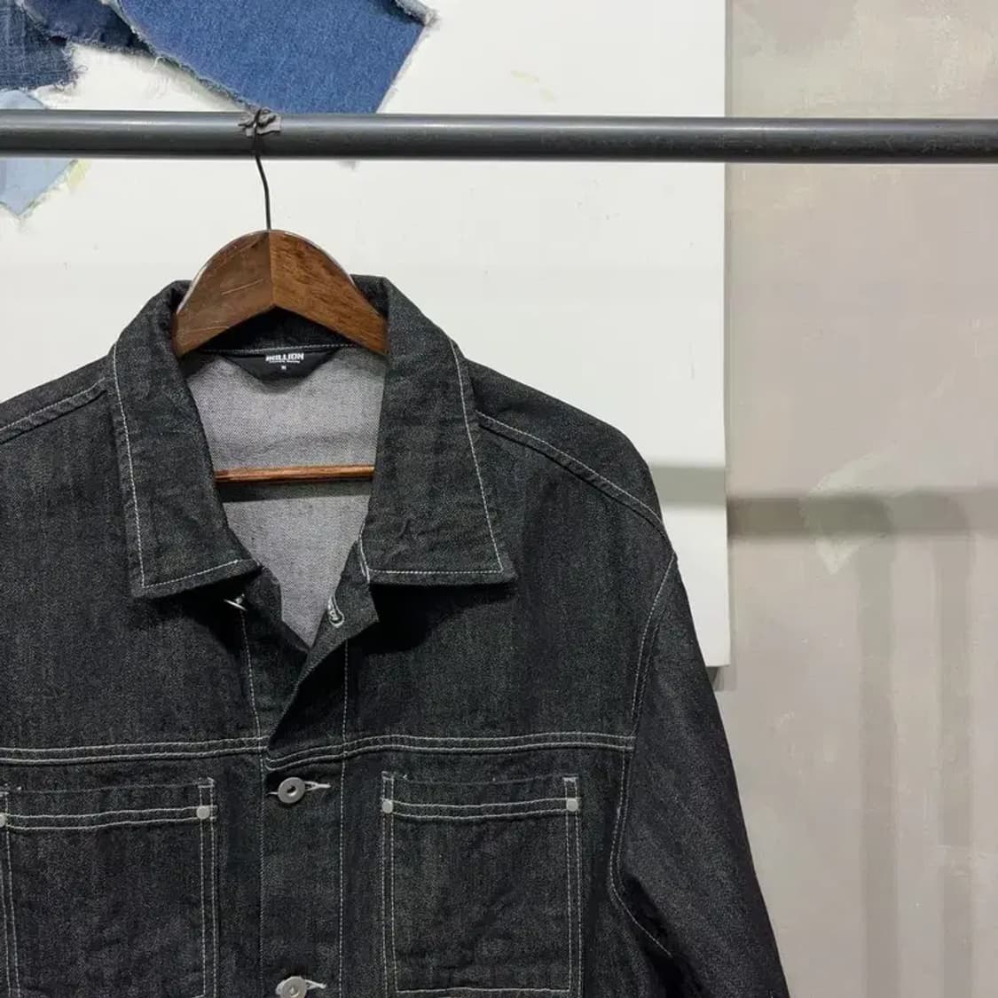 (95) 트릴리온 캐주얼 투포켓 흑청데님 트러커 자켓 상품이미지3