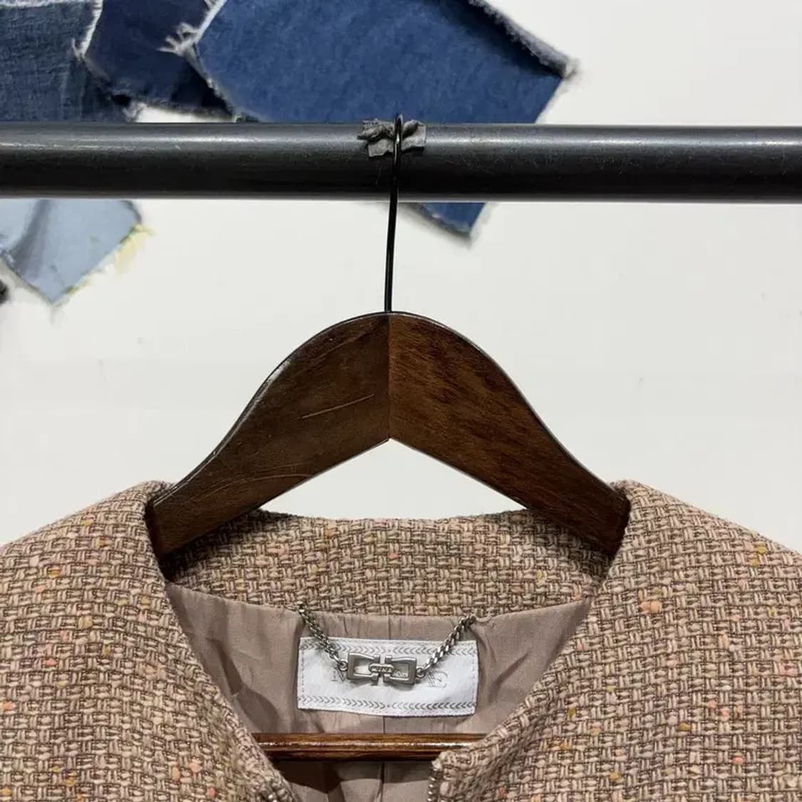 (80) 마인 여성 한섬 캐주얼 트위드 봄버 크롭 자켓 상품이미지2