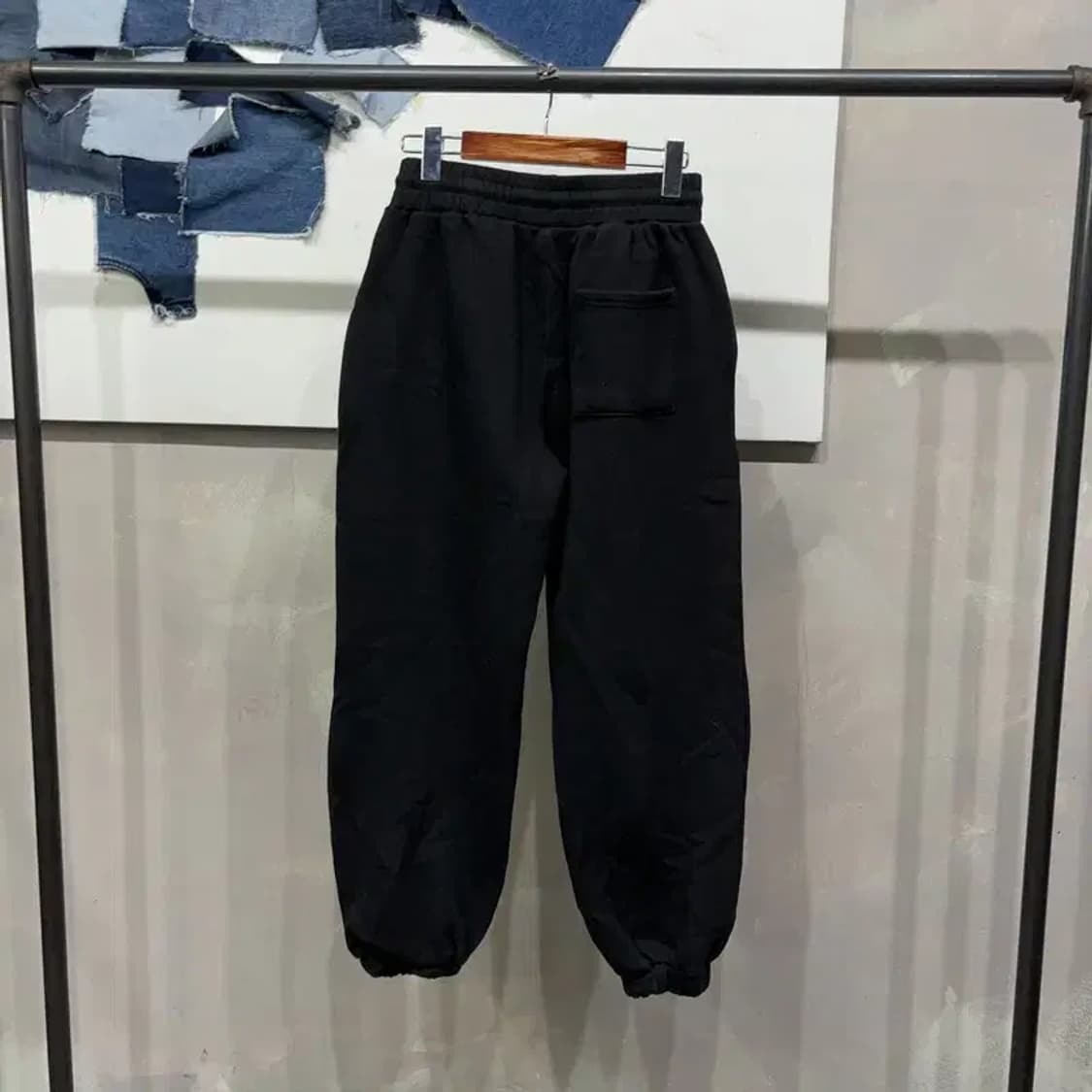 (26~28인치) 러브이즈트루 여성 Y2K 글리터 빅프린팅 조거팬츠 바지 상품이미지3