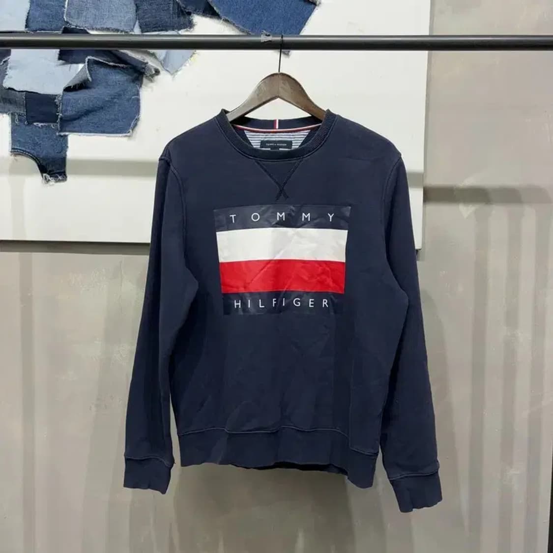 (100) 타미힐피거 캐주얼 빅프린팅 기모 맨투맨 긴팔 티 상품이미지1