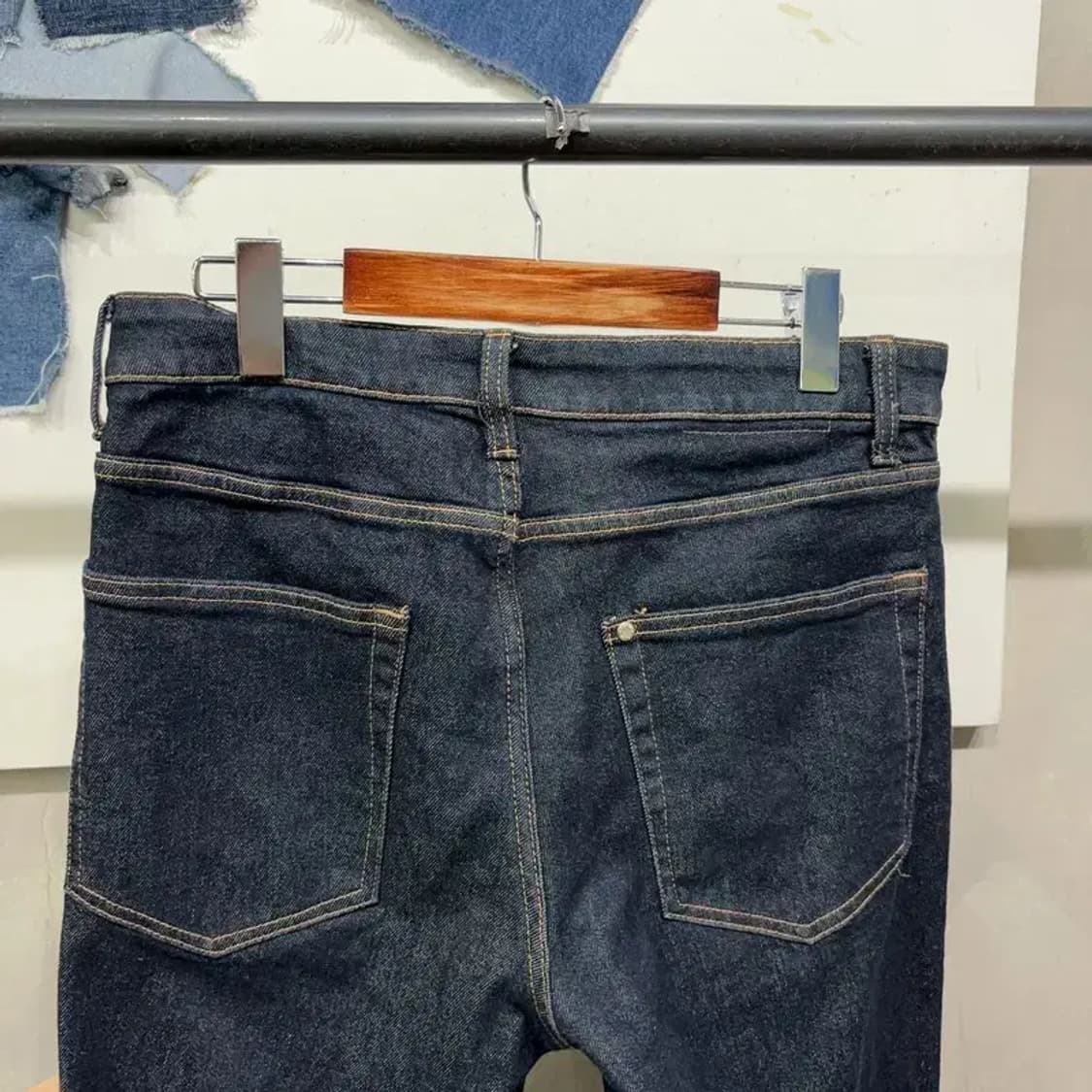 (32인치) H.M 흐앤므 캐주얼 레귤러핏 스판 진청바지 데님팬츠 상품이미지4