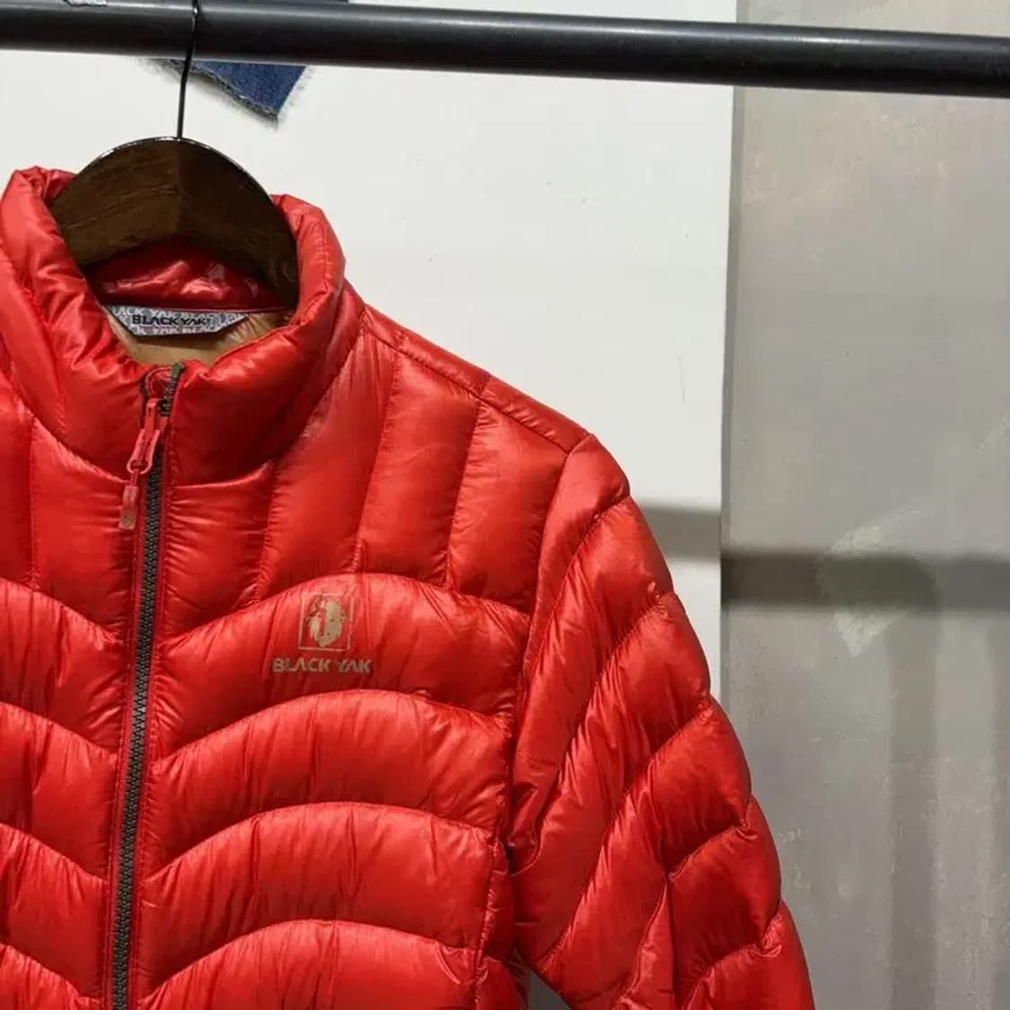 (95) 블랙야크 여성 등산 아웃도어 구스다운 거위털 경량패딩 상품이미지3