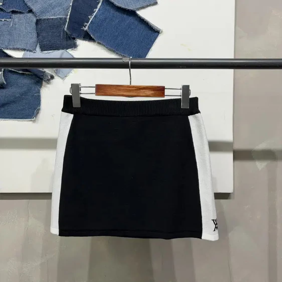 (25~26인치) 어뉴 여성 골프 밴딩 니트 미니스커트 치마 상품이미지1