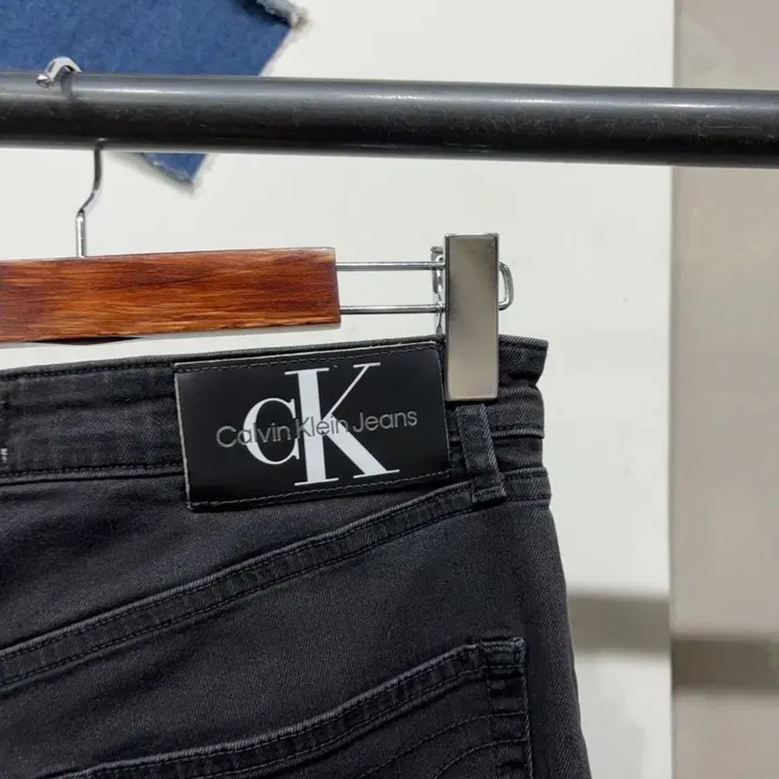 (32인치) 캘빈클라인 CK 캐주얼 스판 흑청바지 9부 데님팬츠 상품이미지4