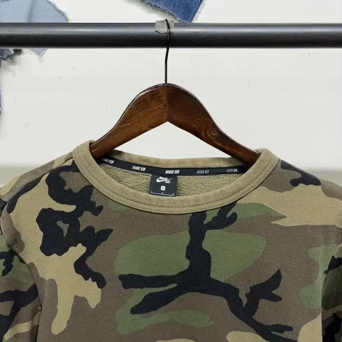 (100) 나이키SB 밀리터리 캐주얼 카모 기모 맨투맨 긴팔 티 상품이미지2