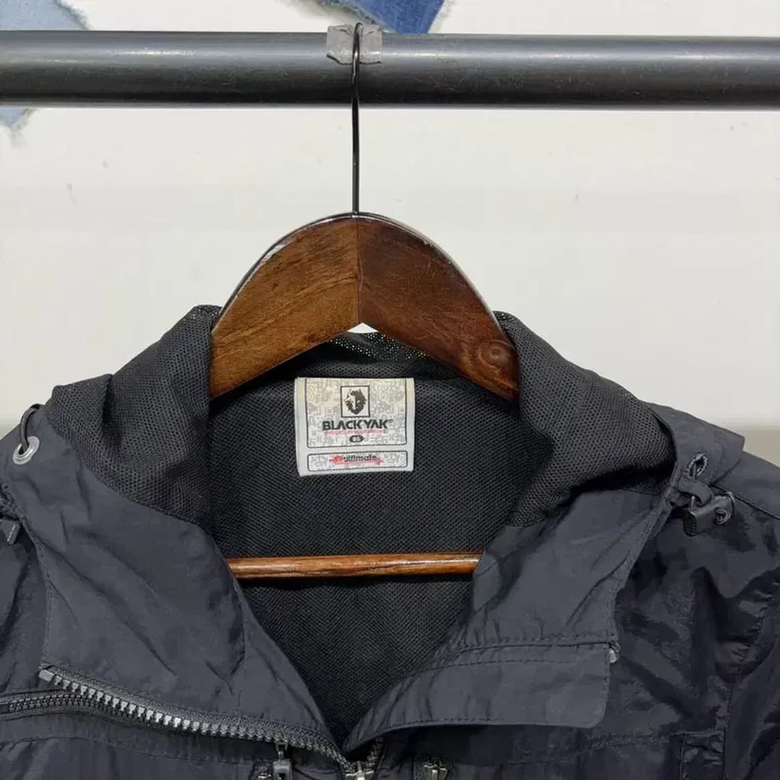 (85) 블랙야크 여성 등산 아웃도어 후드 바람막이 자켓 상품이미지2