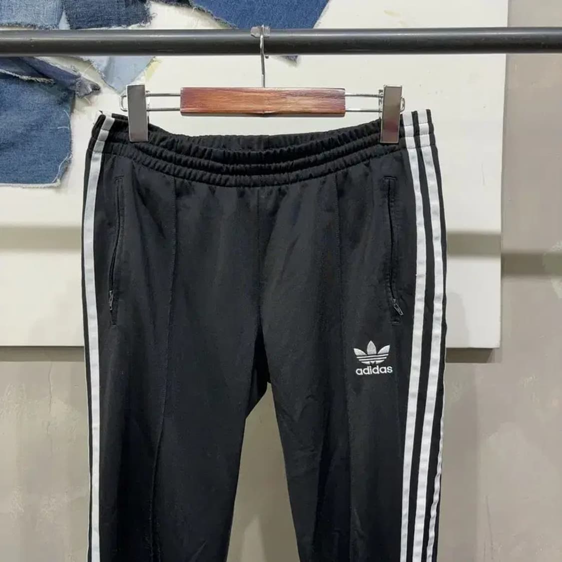 (28~30인치) 아디다스 스트릿 검흰 유로파 밴딩 트레이닝팬츠 바지 상품이미지2